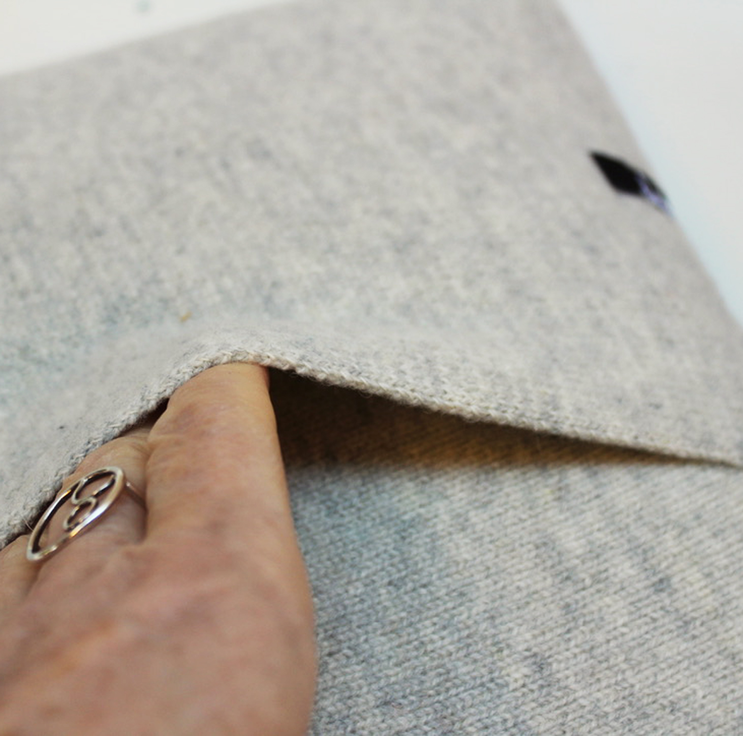 A Treeline cushion soft ash grey - Image 6