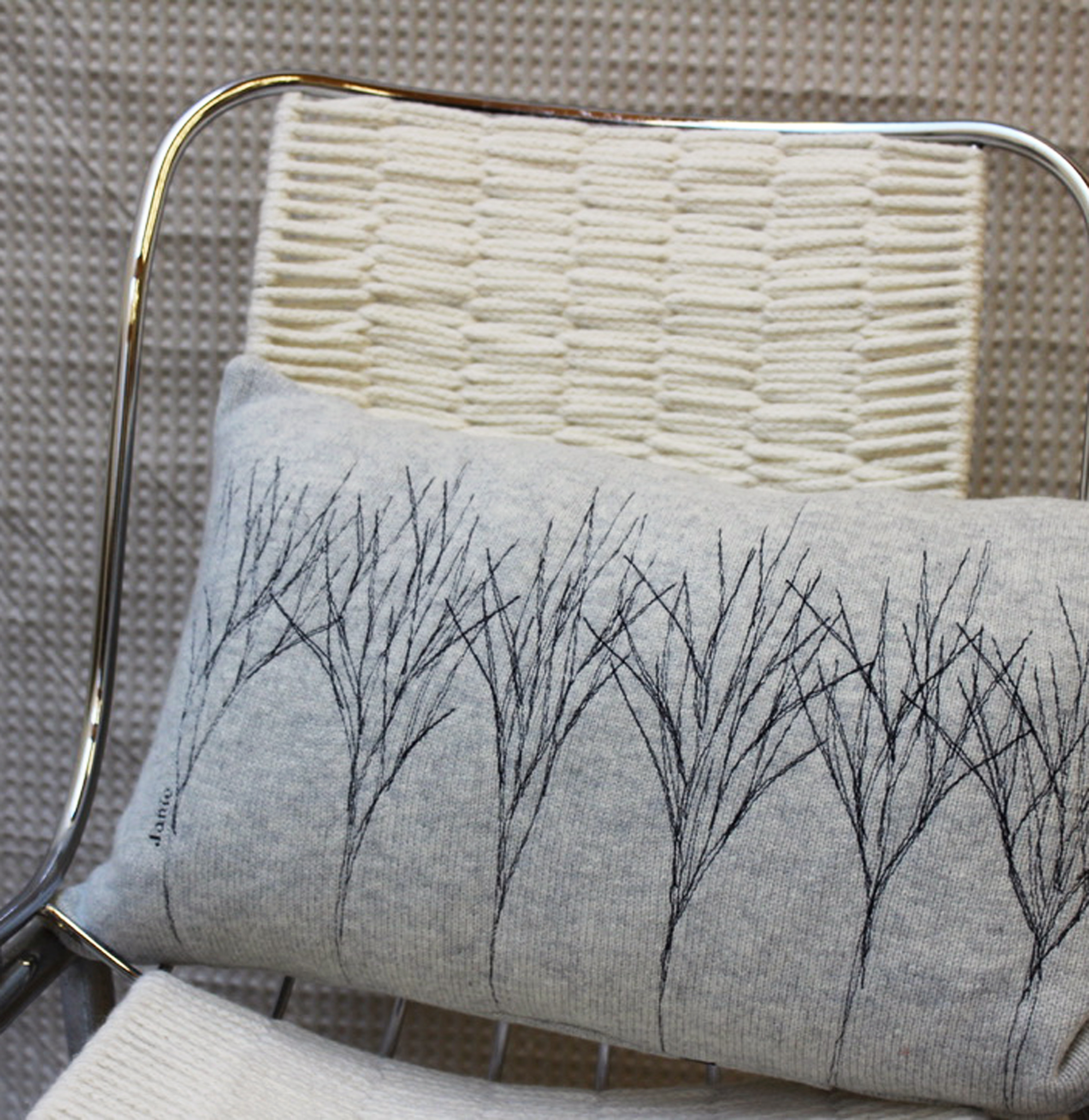 A Treeline cushion soft ash grey - Image 5