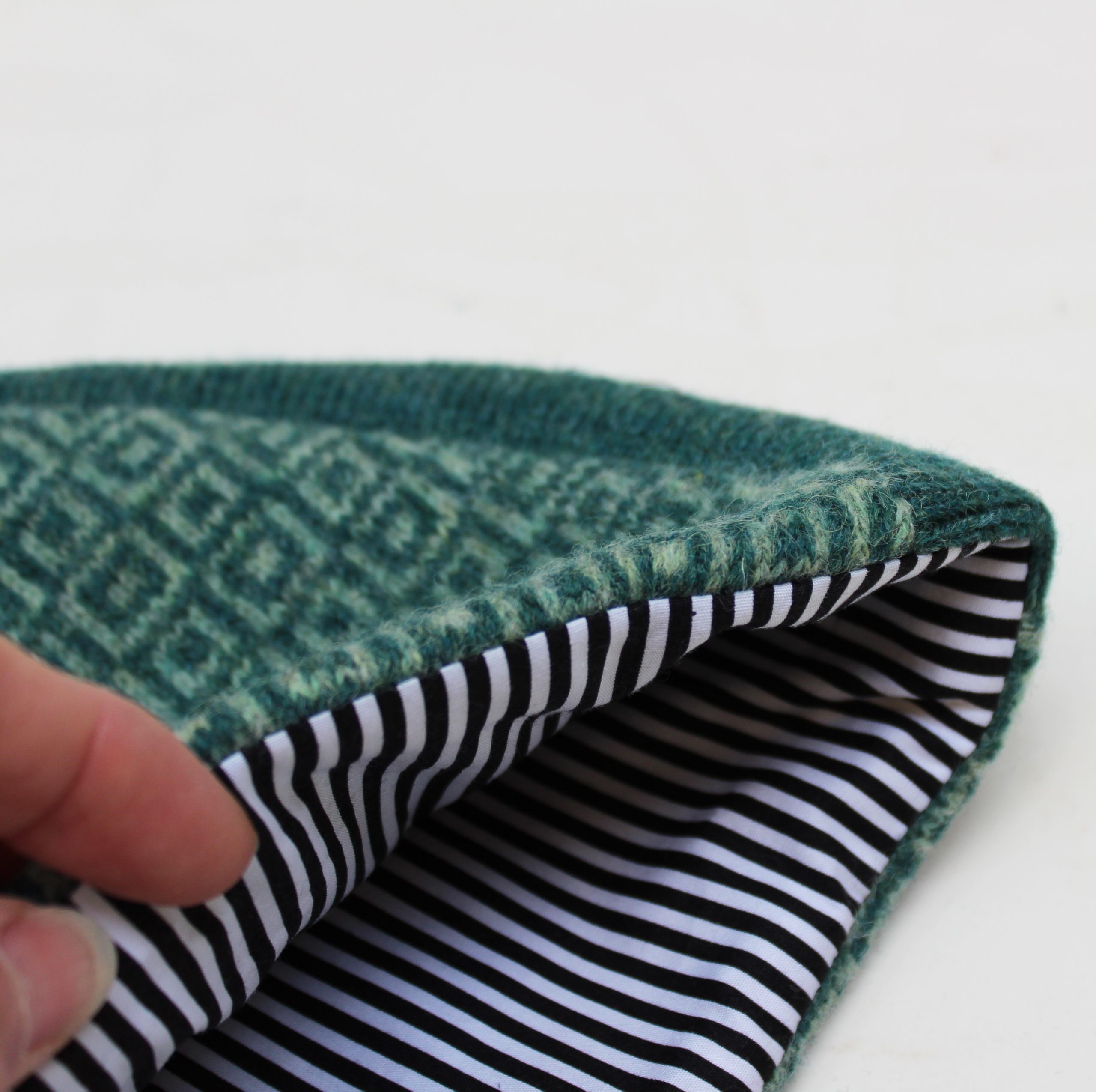 Squares Marine green patterned teapot cover - Image 2