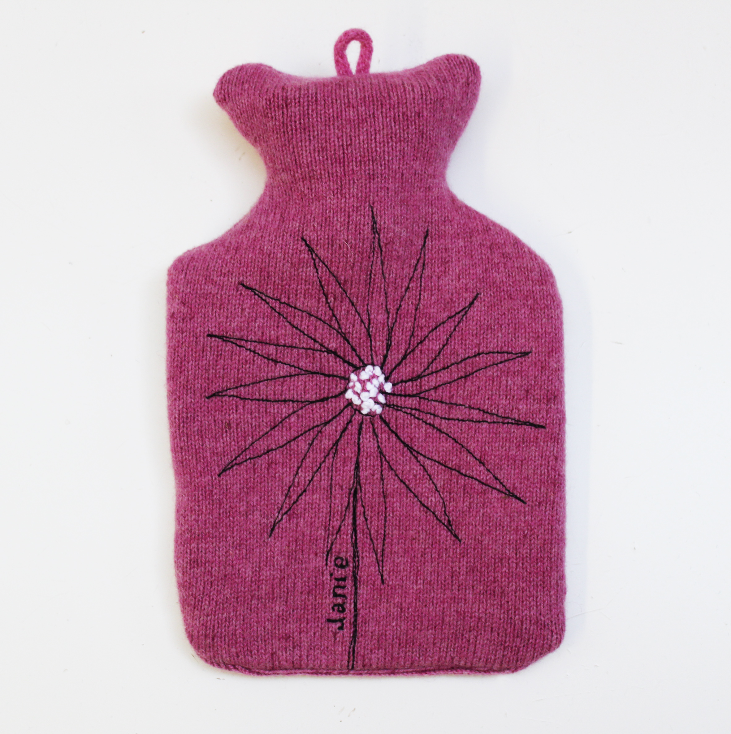 Daisy 500 ml hot water bottle Pink
