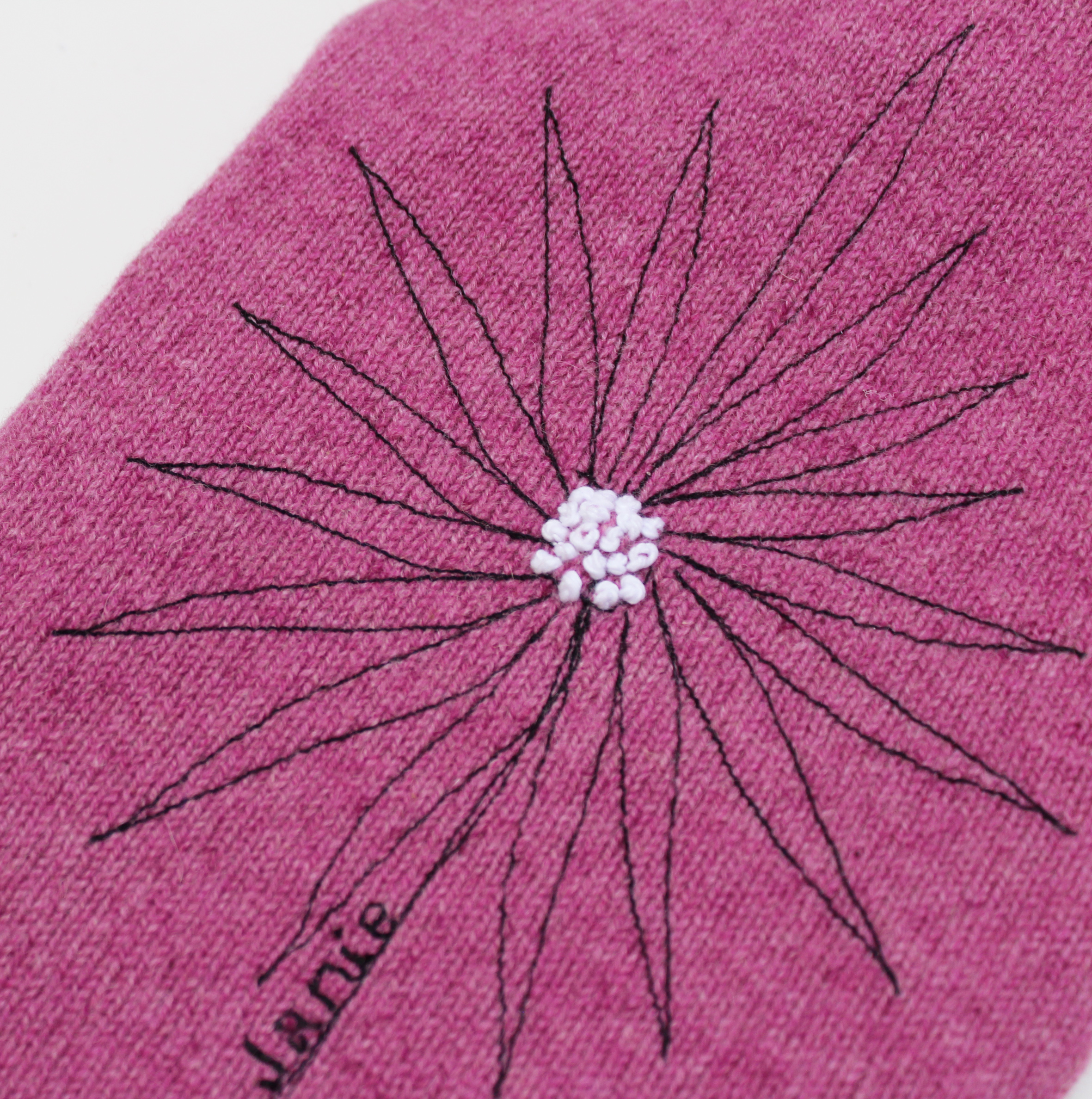 Daisy 1 L hot water bottle Pink - Image 3