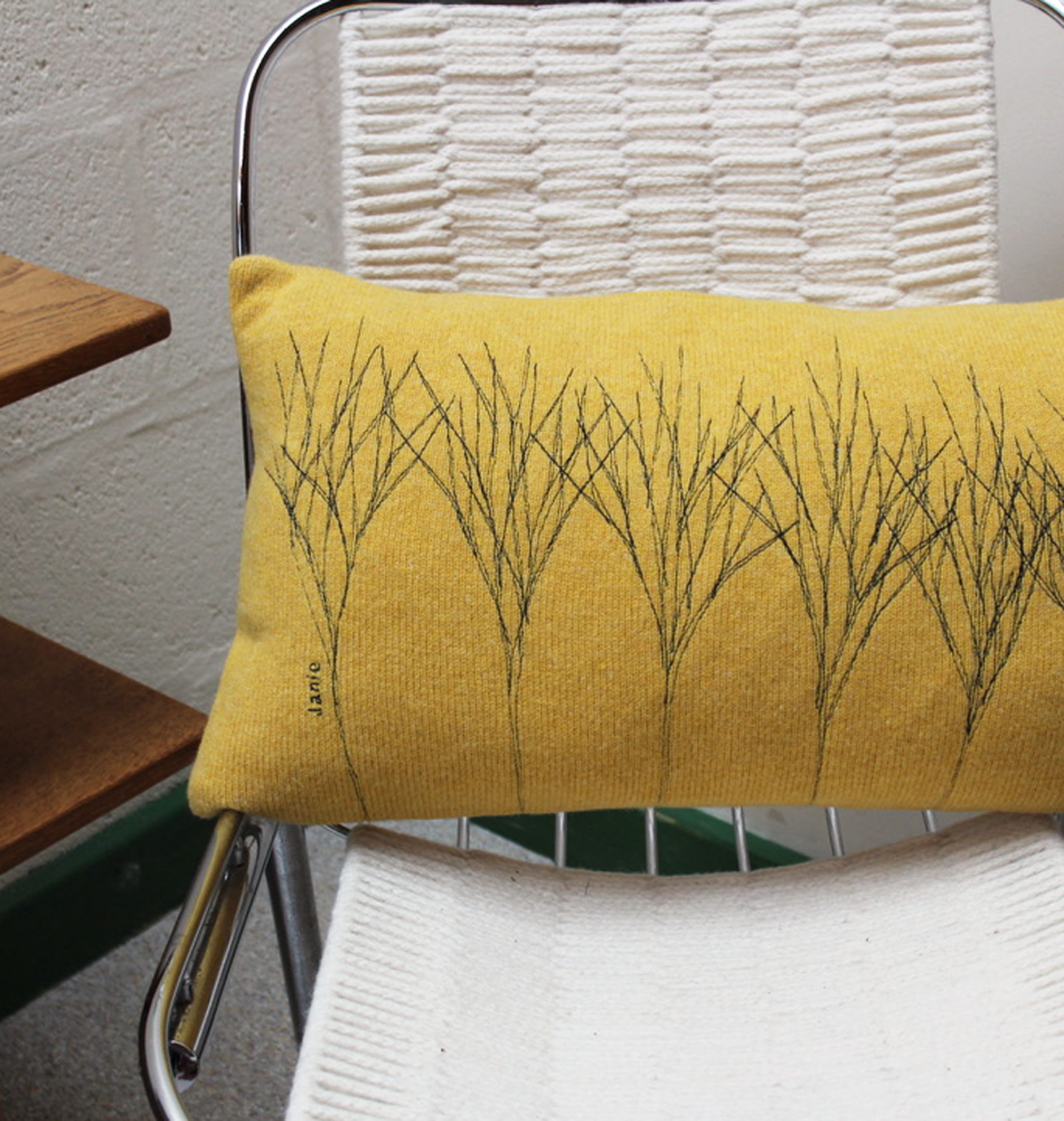 A Treeline cushion soft Gold - Image 5